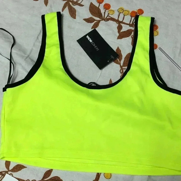 Fashion Nova Neon Yellow Top Size L - Picture 5 of 5
